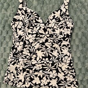 Lands' End Black and White Floral Tank Top